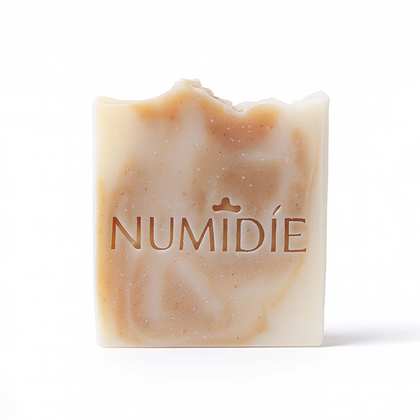 SAVON ARTISANAL MACÉRAT DE LYS • CURCUMA